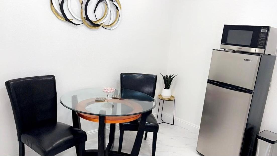 Apartment Cozy Studio…5 Min Away From Airport. “